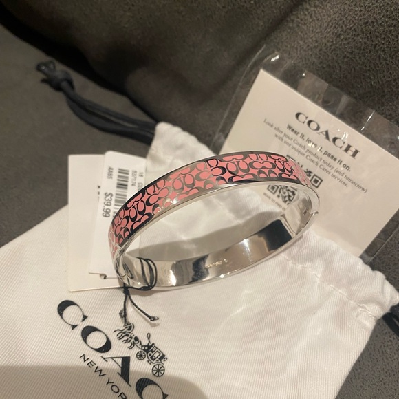 NWT COACH C Logo Signature Enamel Hinged Bracelet PINK SILVER - Picture 1 of 6